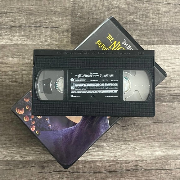 THE NIGHTMARE BEFORE CHRISTMAS - TIM BURTON [ VHS ] TOUCHSTONE HOME VIDEO - Picture 5 of 5
